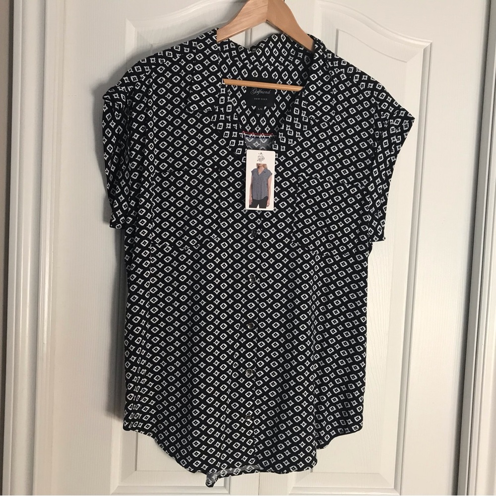 NWT Jachs Girlfriend Women’s Full Button Cap Sleeves Blouse  Pockets siz…